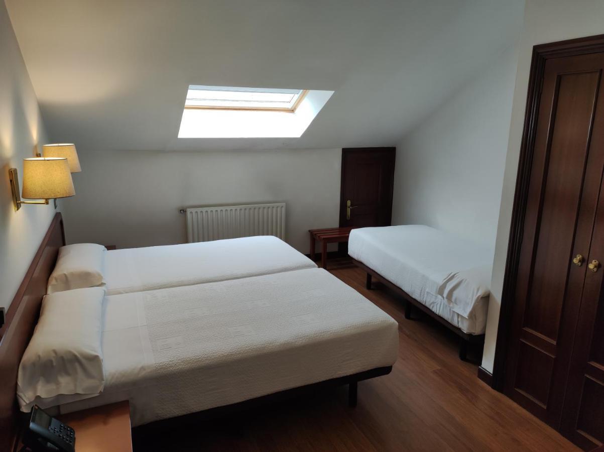Triple Room,1381095197:JPEG
